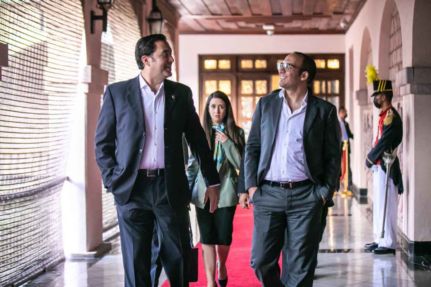 Ibrahim Bukele en Honduras junto al asesor e hijo de la presidenta Xiomara Castro, Héctor Manuel Zelaya