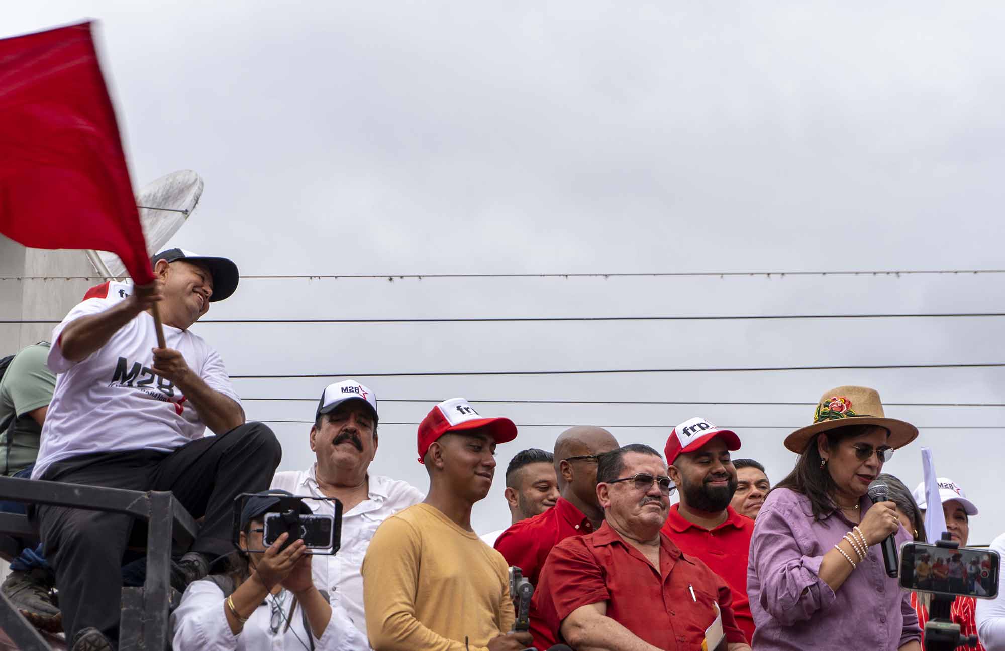 Concentración política de Rixi Moncada en Salamá, Olancho, acompañada por Carlos Zelaya, secretario del Congreso Nacional. Abril 2014. Foto CC/ Fernando Silva.